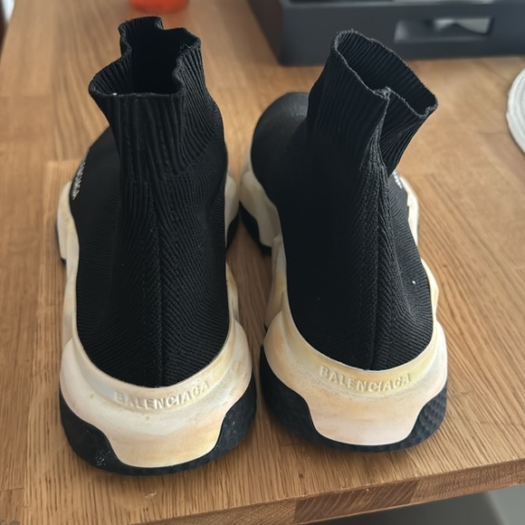 Balenciaga - Picture 2 of 4